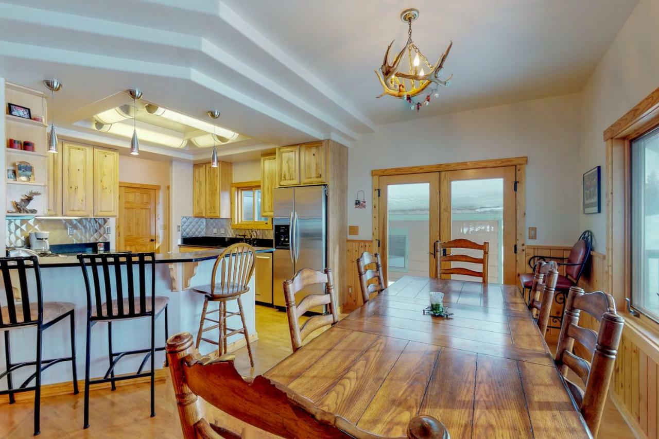 Antler Ridge Villa Big Sky Bagian luar foto