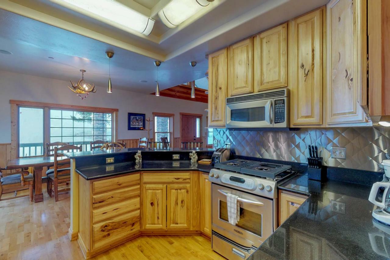 Antler Ridge Villa Big Sky Bagian luar foto