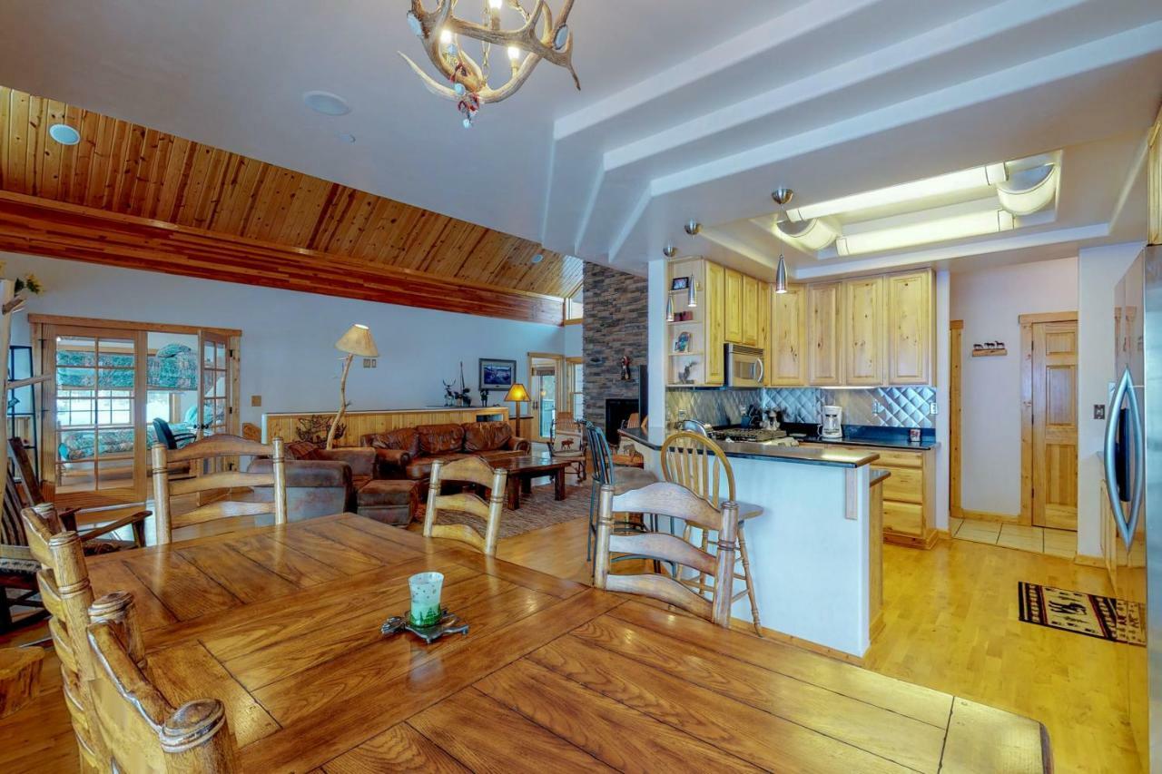 Antler Ridge Villa Big Sky Bagian luar foto