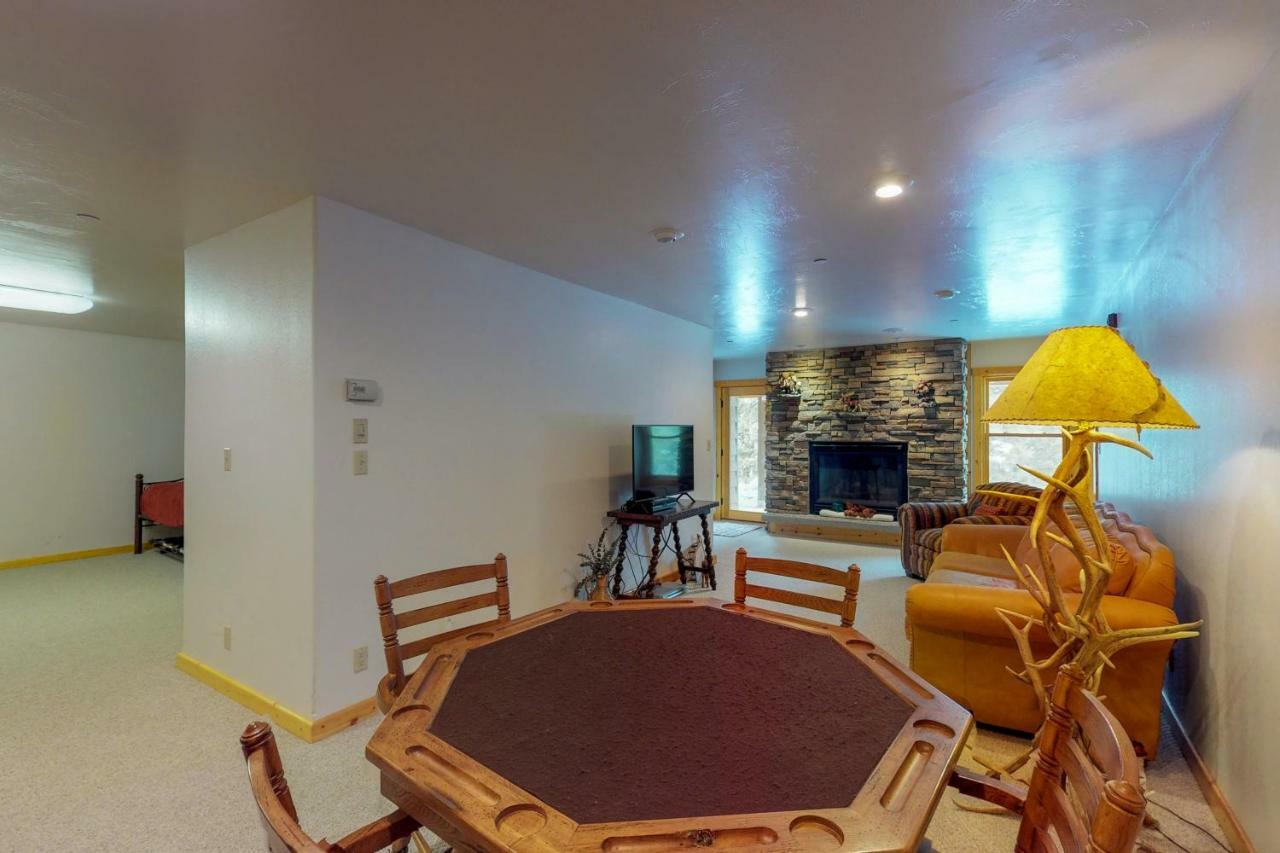 Antler Ridge Villa Big Sky Bagian luar foto